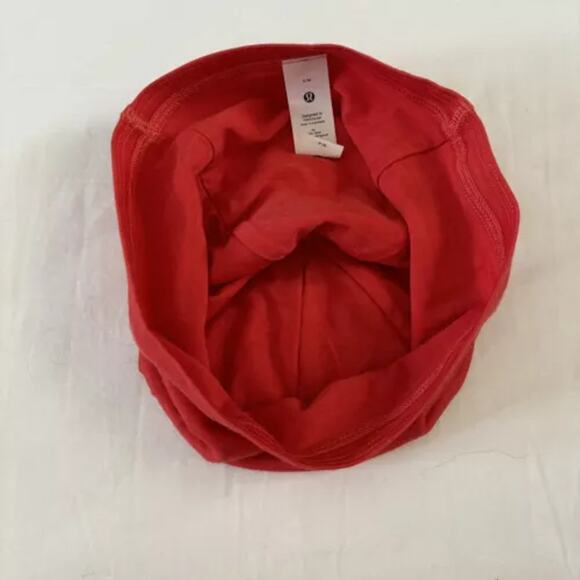 Lululemon Lightweight Wool-Blend Red Beanie S/M | NWT - Picture 6 of 8
